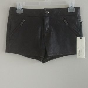 4/$20🌺 F21 Faux Leather Shorts